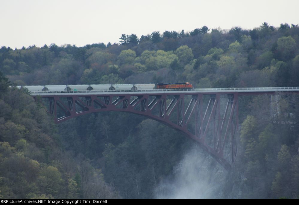 BNSF 7810 dpu on 264